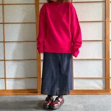 Load image into Gallery viewer, Maglione lana follata color fucsia
