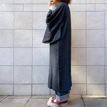 Load image into Gallery viewer, kimono in seta shantug con allacciatura a bottoni 50s
