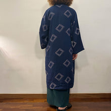 Load image into Gallery viewer, Yukata blu con stampe geometriche
