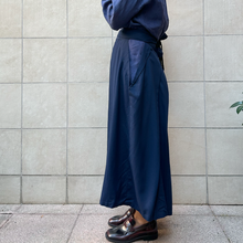 Load image into Gallery viewer, Hakama  gonna  tradizionale giapponese   sartoriale
