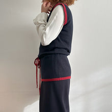 Load image into Gallery viewer, Gilet Yves Saint laurent tricots 80s
