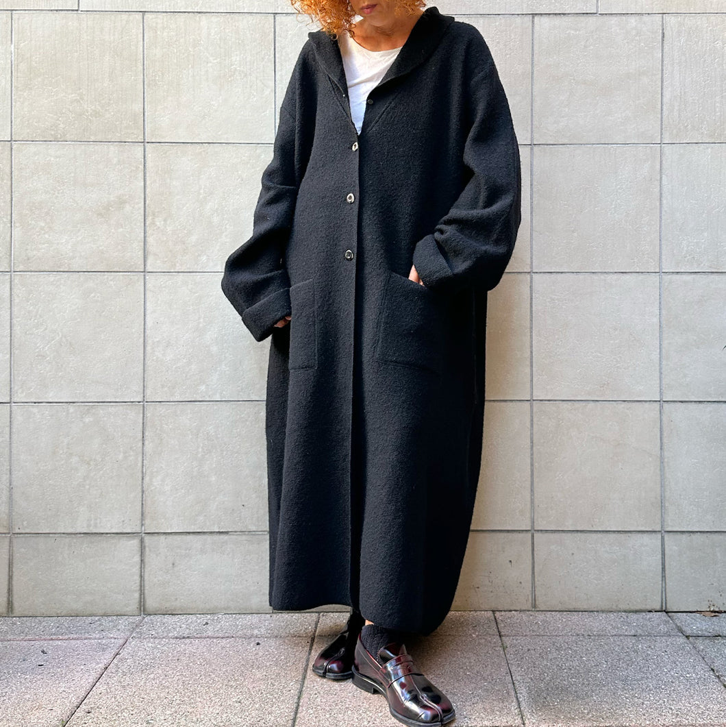 Maxi cappotto nero in lana cotta