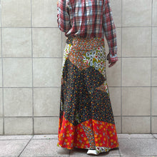 Load image into Gallery viewer, Gonna lunga sartoriale patchwork multicolor 70s
