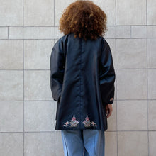 Load image into Gallery viewer, Hanbok giacca maschile nero con ricami floreali vintage
