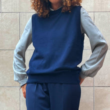 Load image into Gallery viewer, Gilet cashmere blu 90s
