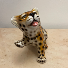 Load image into Gallery viewer, Leopardo in ceramica
