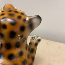Load image into Gallery viewer, Leopardo in ceramica
