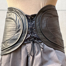 Load image into Gallery viewer, Cintura corsetto Alessandro de benedetti in pelle
