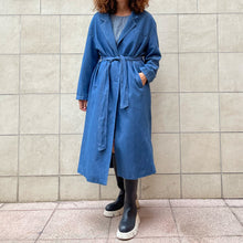 Load image into Gallery viewer, Trench in denim made in Korea
