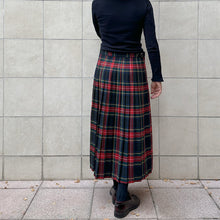 Load image into Gallery viewer, Kilt lungo in check rosso nero 80s
