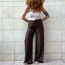 Load image into Gallery viewer, Pantalone marrone seta 2000s
