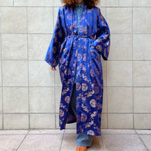 Load image into Gallery viewer, Kimono made in China Dragon , blu e oro  vintage
