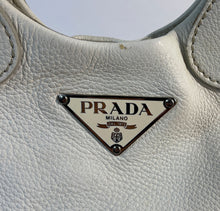 Load image into Gallery viewer, Borsa a spalla Prada vintage 2000s
